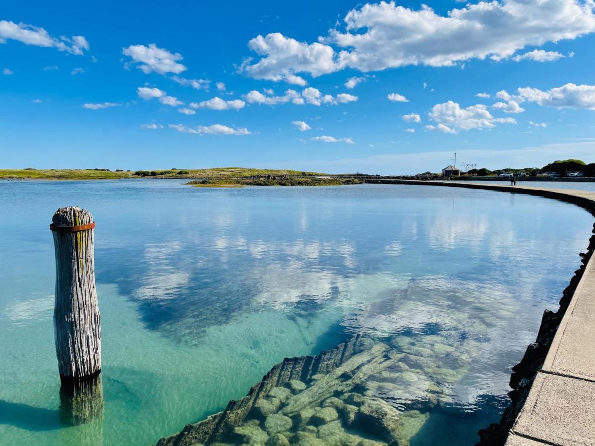 Sails - Elegant, Spacious Beach Villa Port Fairy Exterior foto